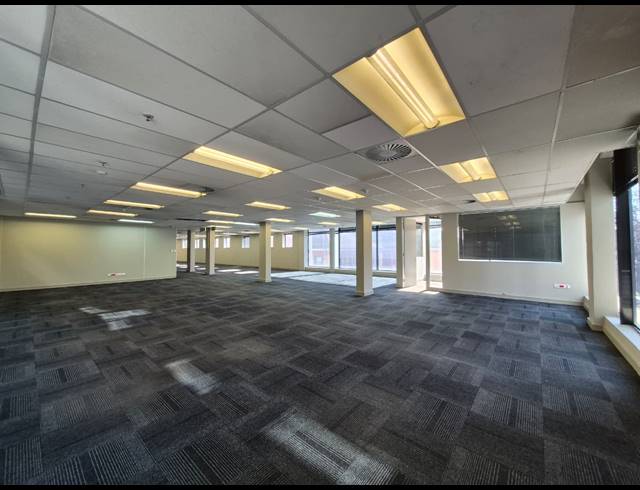 726M² OFFICE TO LET IN WAVERLEY